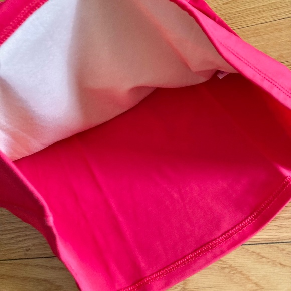 Girl’s size 7-8 Lands’ End short sleeved red swim top/rash guard - Picture 4 of 10